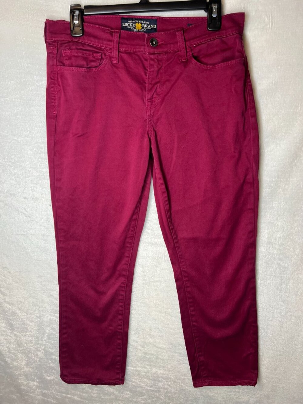 Lucky brand sofia capri vibrant red classic chic denim size 8